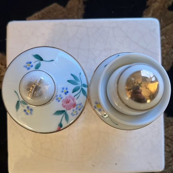 Vintage Apothecary Jars Hand Painted Floral Gold Accent Powder Cotton Containers - Picture 10 of 12